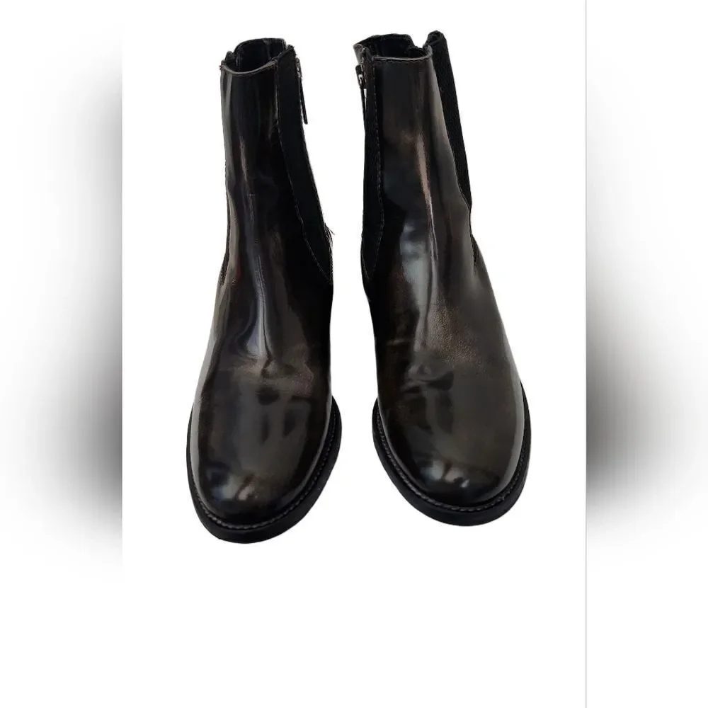 Aquatalia Patent Leather Ankle Boots Size 7